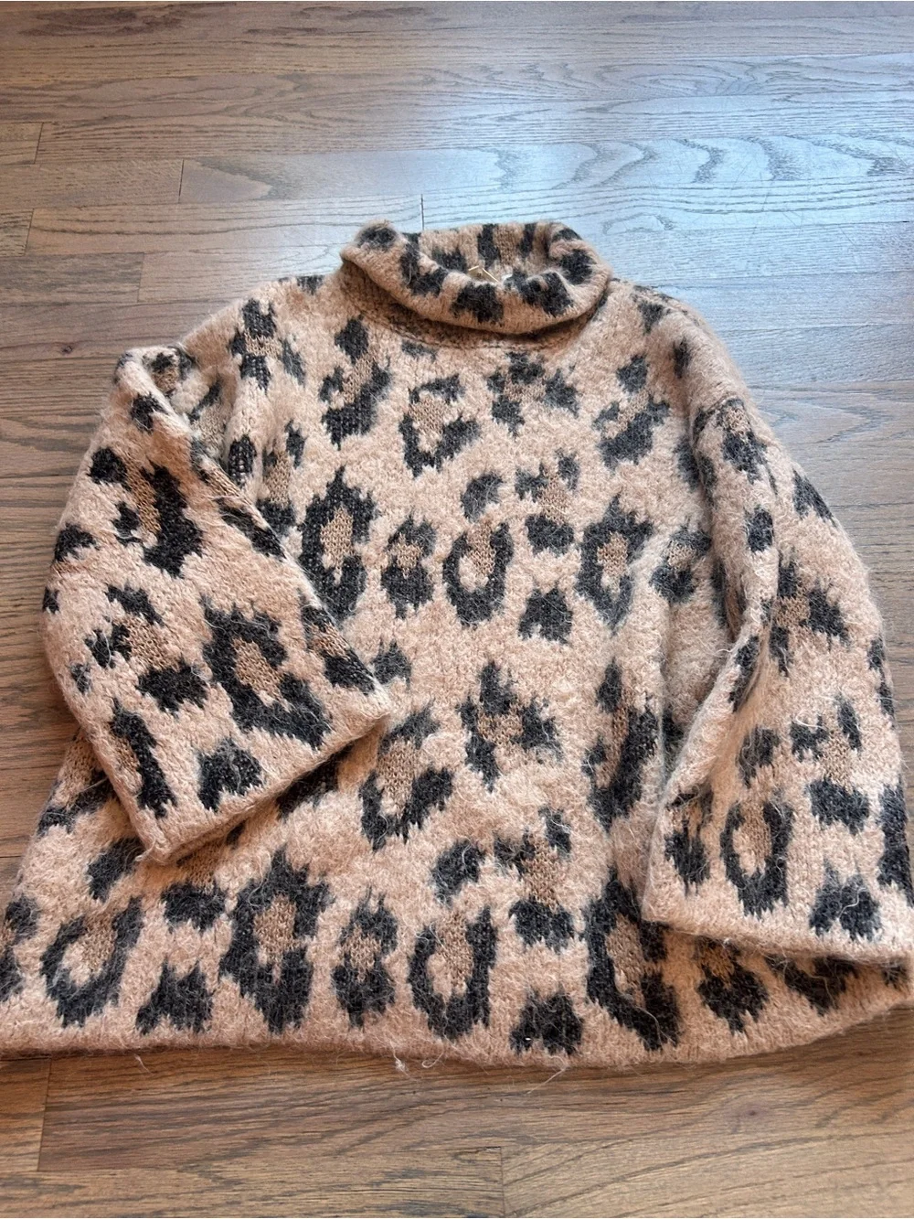 Kate Spade Leopard cozy fit Sweater